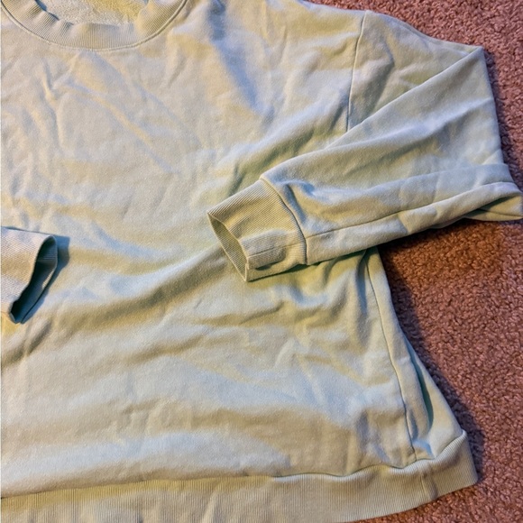 Green Colsie Pullover - Picture 4 of 6